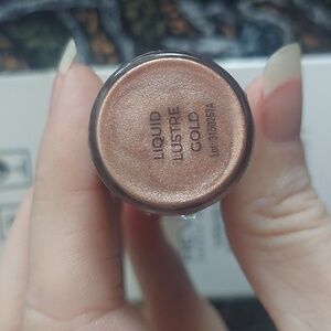 New makeup‎ revolution liquid highlighter Lustre Gold